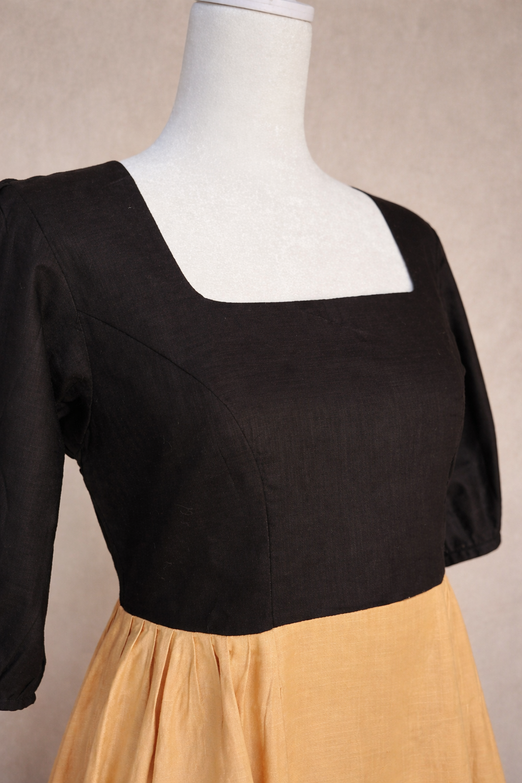 Noir & Gold Cotton Linen Midi dress